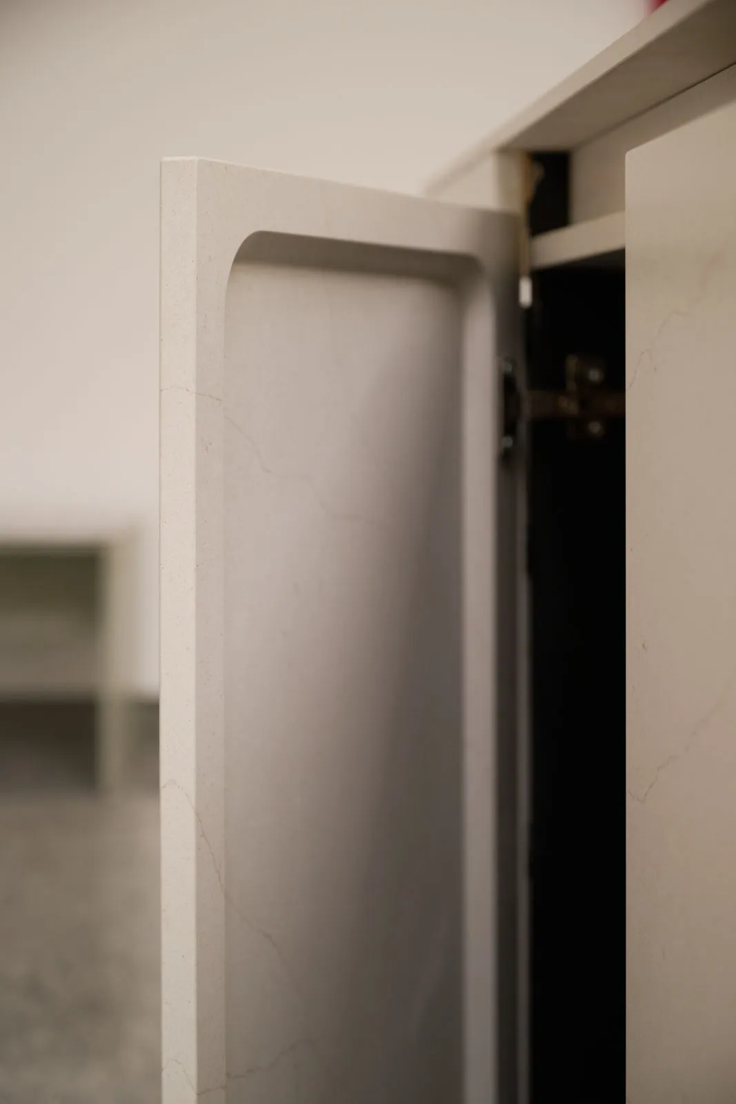 Beige Igea CMT view 2