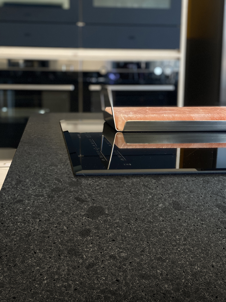 Meteor Dark CMT view 2