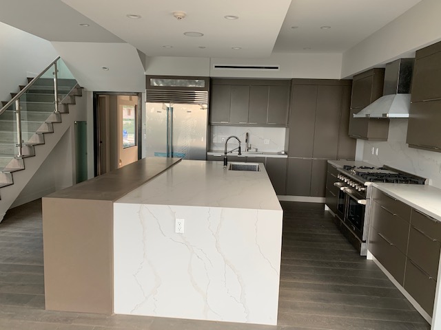 FANGO - Classic Series-Closeouts